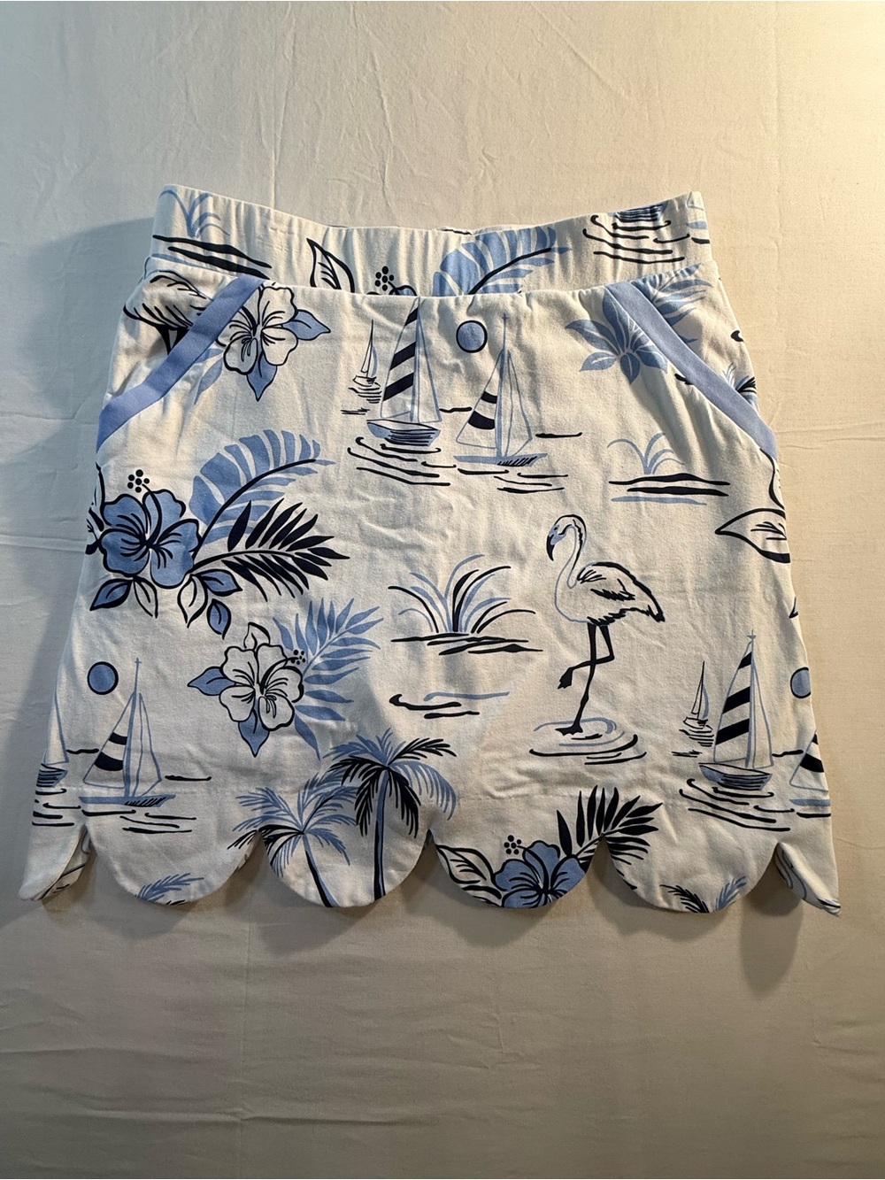 Ana Clare Women’s Scallop Hem Printed Shorts - Blue Floral